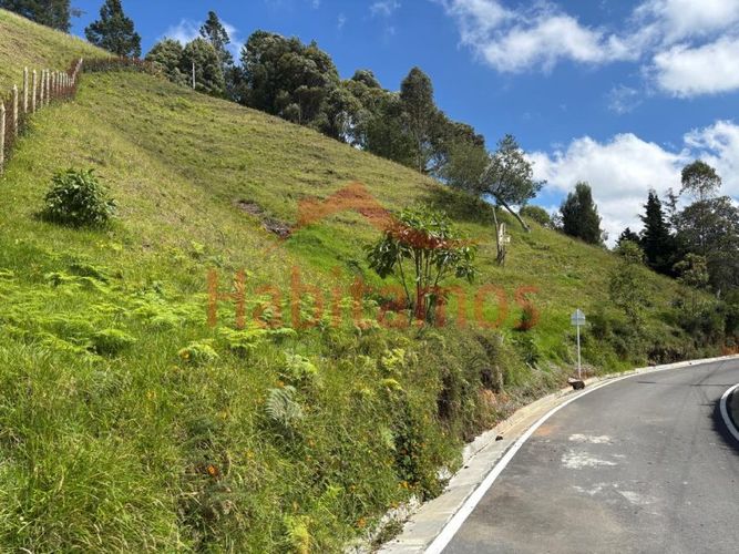 Lote en venta en Loma Del Escobero, Envigado, 2650 m² · foto 8 de 14