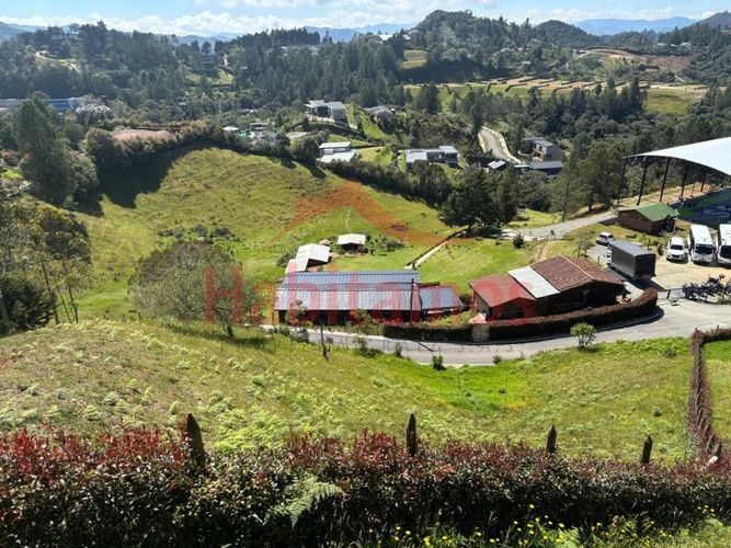 Lote en venta en Loma Del Escobero, Envigado, 2650 m² · foto 10 de 14