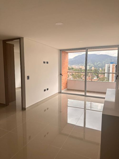 Apartamento de 2 alcobas en venta en Toledo, La Estrella, 70 m² · foto 3 de 8