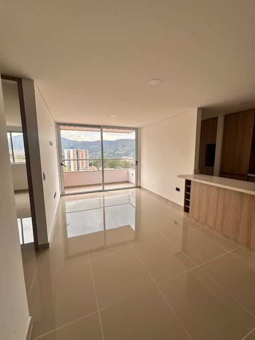 Apartamento de 2 alcobas en venta en Toledo, La Estrella, 70 m² · foto 4 de 8