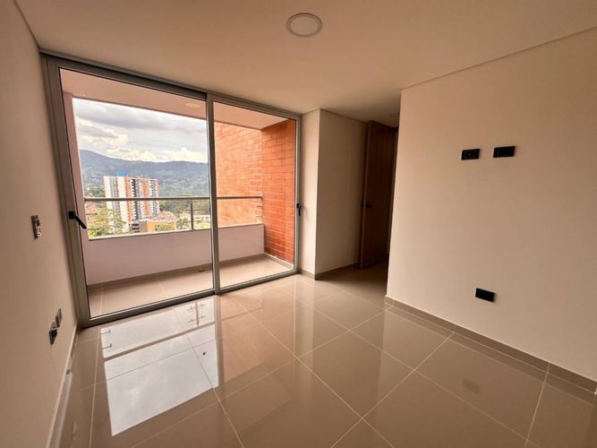 Apartamento de 2 alcobas en venta en Toledo, La Estrella, 70 m² · foto 7 de 8