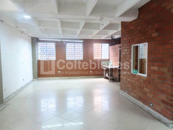 Bodega en arriendo en Santa Fe, Medellín, 100 m² · foto 3 de 17