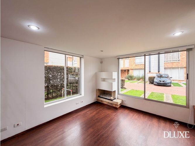 Casa en venta en San Jose De Los Nogales, Chía · foto 3 de 24