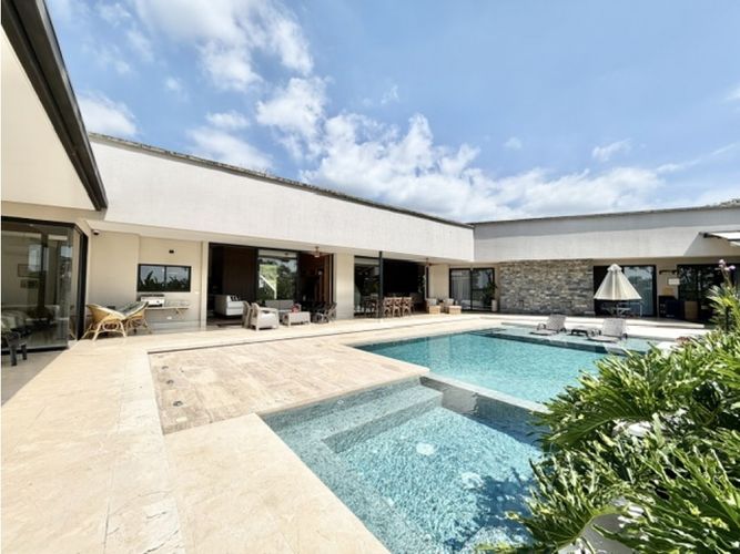 Casa de 5 alcobas en venta en Pance, Cali, 615 m² · foto 3 de 24