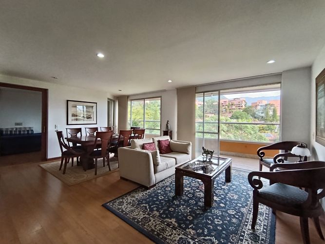 Apartamento en arriendo en Urbanización Las Cumbres, Medellín · foto 2 de 12