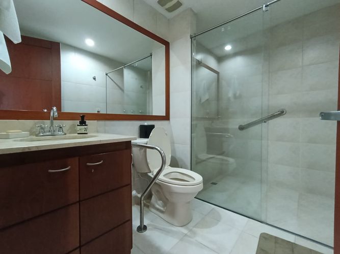Apartamento en arriendo en Urbanización Las Cumbres, Medellín · foto 6 de 12