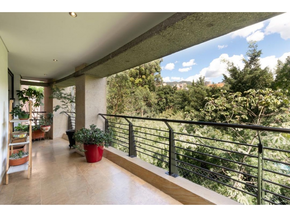 Apartamento en venta en El Poblado, Medellín [No disponible] 2