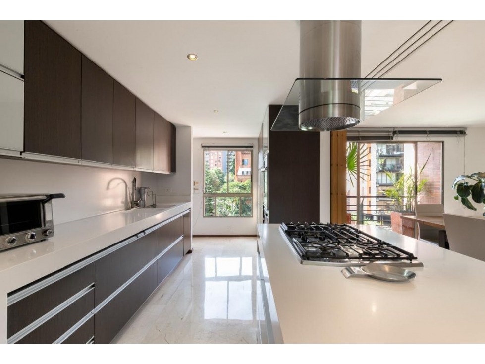 Apartamento en venta en El Poblado, Medellín [No disponible] 5