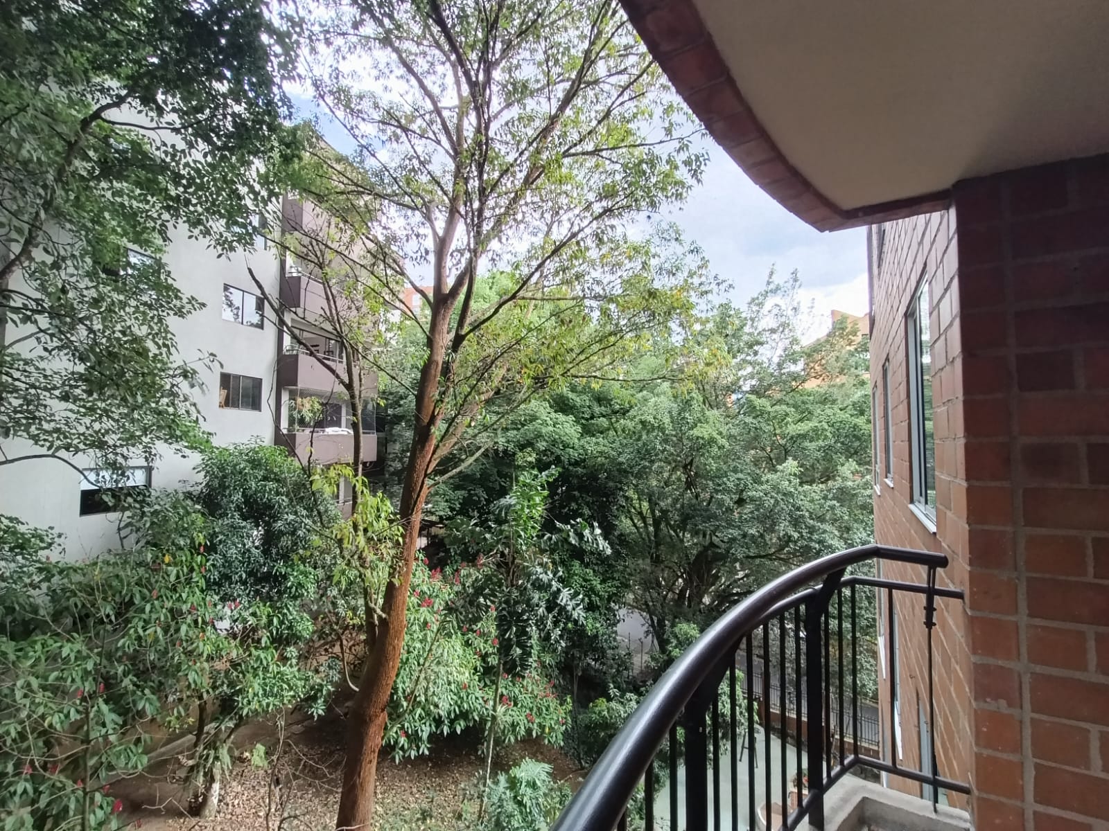 Apartamento en arriendo en El Poblado, Medellín · foto 2 de 20