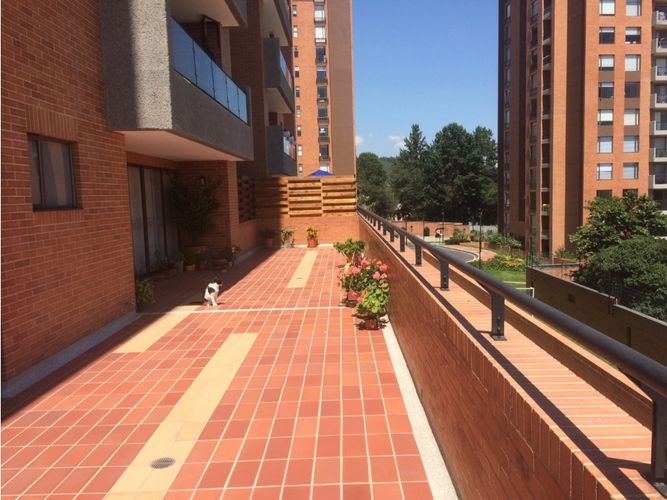 Apartamento de 3 alcobas en venta en Prados De La Sabana, Bogotá, 210 m² · foto 6 de 23