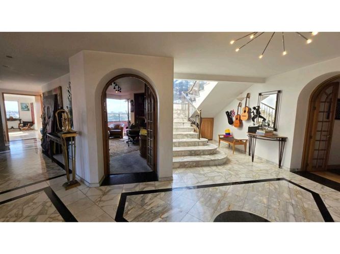 Apartamento de 4 alcobas en venta en Los Lagartos, Bogotá, 348 m² · foto 8 de 24