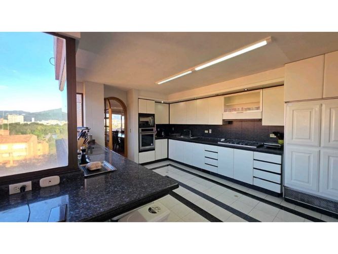 Apartamento de 4 alcobas en venta en Los Lagartos, Bogotá, 348 m² · foto 15 de 24