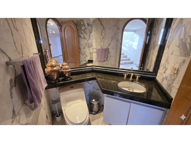 Apartamento de 4 alcobas en venta en Los Lagartos, Bogotá, 348 m² · foto 22 de 24