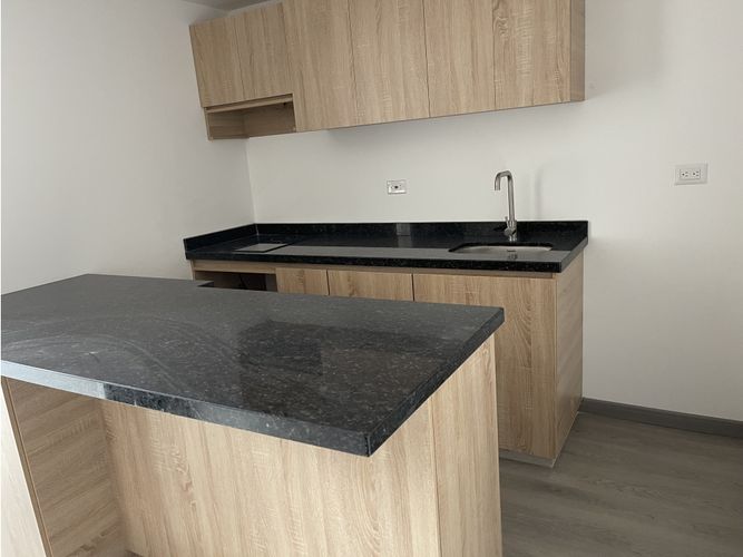 Apartaestudio en venta en Bella Suiza, Bogotá, 37 m² · foto 2 de 8