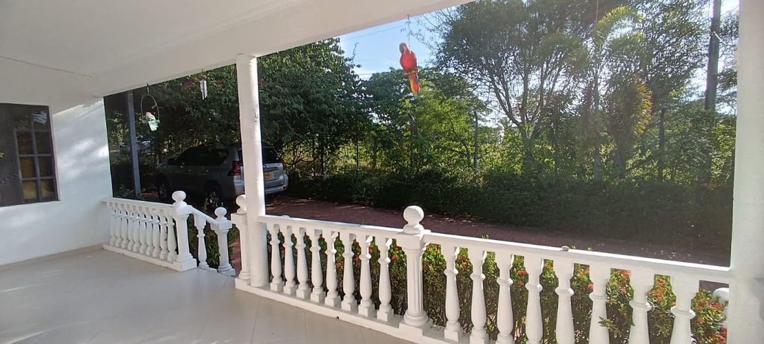 Finca en venta en Llano Pozo, Ricaurte, 1008 m² · foto 4 de 24