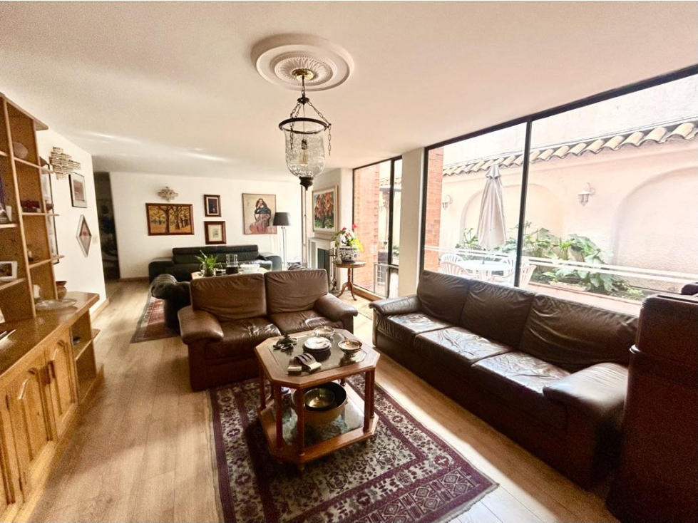 Apartamento en venta en Santa Barbara, Bogotá · foto 2 de 24
