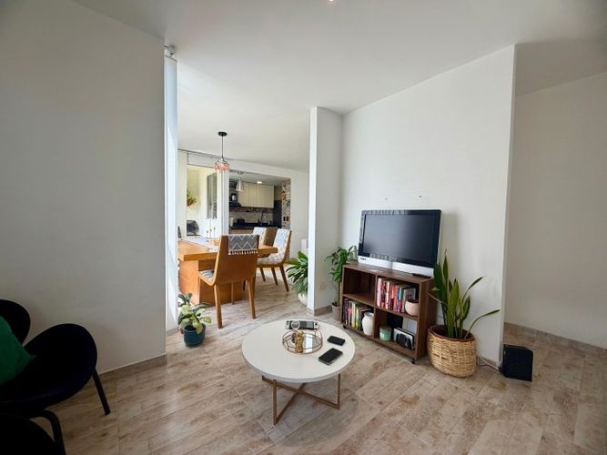Apartamento de 2 alcobas en venta en Arroyohondo, Yumbo, 60 m² · foto 8 de 22