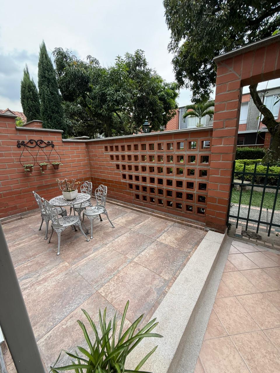 Casa en venta en Castropol, Medellín 4