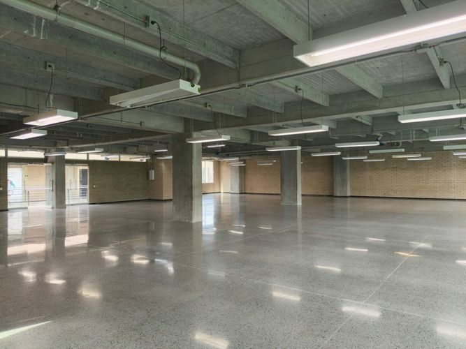 Oficina en arriendo en Rodeo Alto, Medellín, 596 m² · foto 6 de 6
