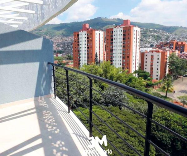 Apartamento de 3 alcobas en venta en Seminario, Cali, 206 m² · foto 4 de 16