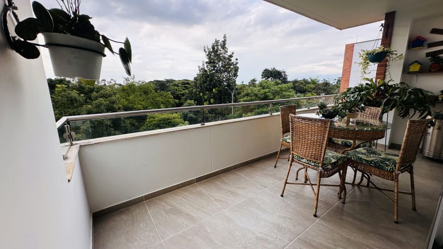 Apartamento de 3 alcobas en venta en Ciudad Jardin, Cali, 130 m² · foto 3 de 24