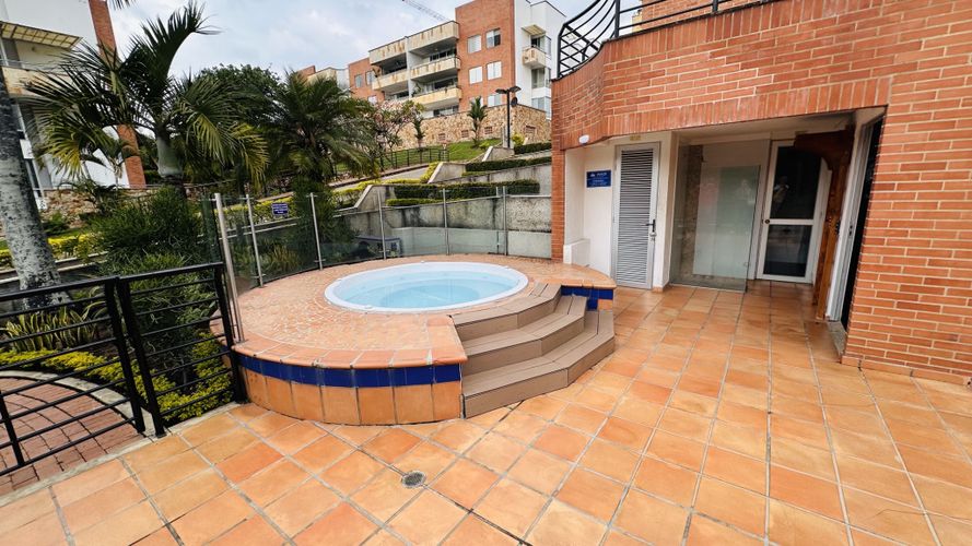 Apartamento de 3 alcobas en venta en Ciudad Jardin, Cali, 130 m² · foto 22 de 24
