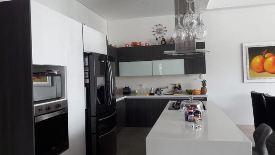Apartamento en venta en Bellavista, Cali · foto 7 de 24