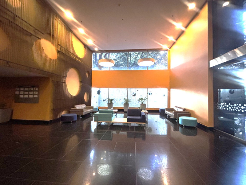 Apartamento en venta en Parque Central Bavaria, Bogotá · foto 2 de 21