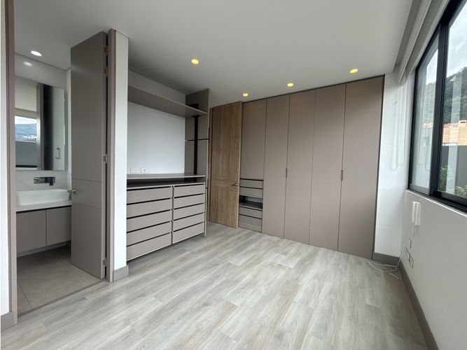 Apartamento en venta en Bella Suiza, Bogotá, 76 m² · foto 3 de 12
