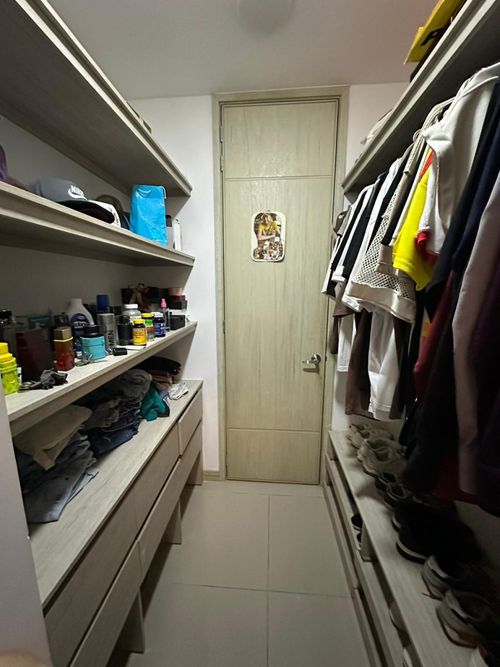 Apartamento de 3 alcobas en venta en Cañasgordas, Cali, 198 m² · foto 18 de 24