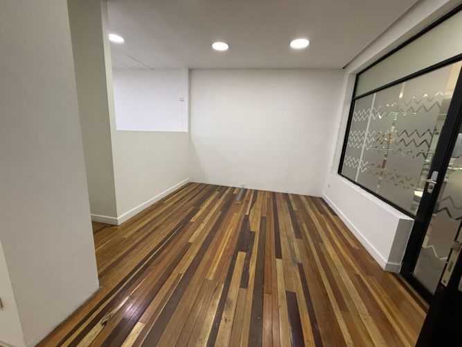 Oficina en arriendo en Los Balsos, Medellín, 138 m² · foto 2 de 7