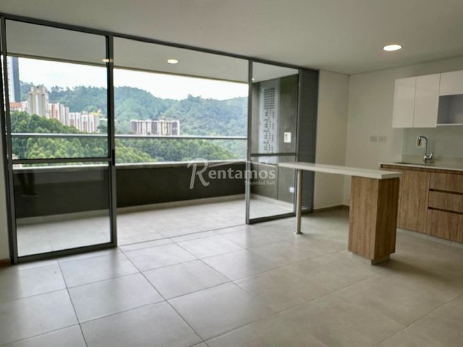 Apartamento de 3 alcobas en venta en Loma De La Doctora, Sabaneta, 80 m² · foto 4 de 24