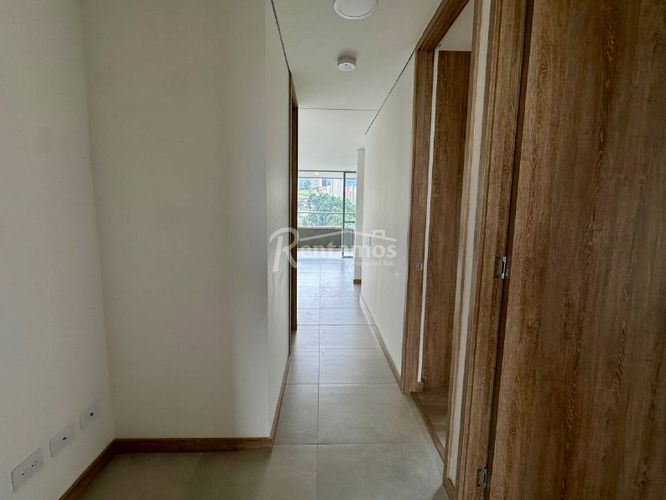 Apartamento de 3 alcobas en venta en Loma De La Doctora, Sabaneta, 80 m² · foto 12 de 24