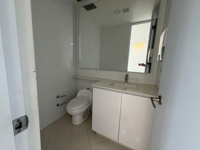 Oficina en arriendo en Los Balsos, Medellín, 92 m² · foto 12 de 15