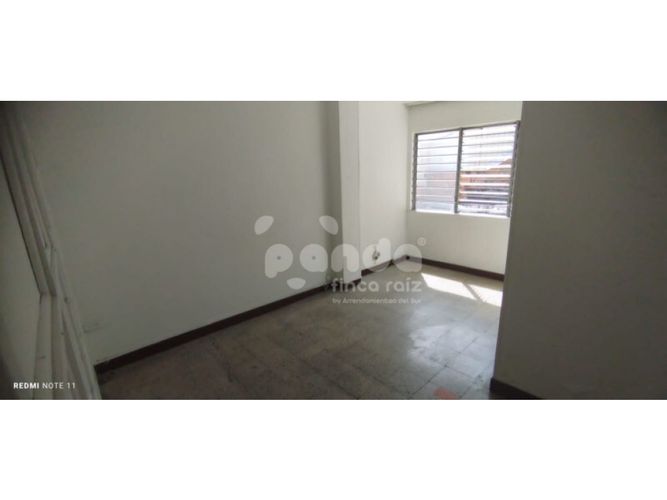 Oficina en arriendo en Alcala, Envigado, 30 m² · foto 2 de 5