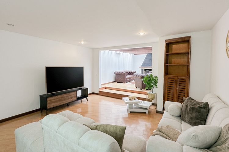 Apartamento de 3 alcobas en arriendo en Santa Barbara Central, Bogotá, 160 m² · foto 3 de 17