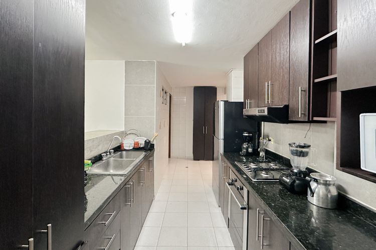 Apartamento de 3 alcobas en arriendo en Santa Barbara Central, Bogotá, 160 m² · foto 4 de 17