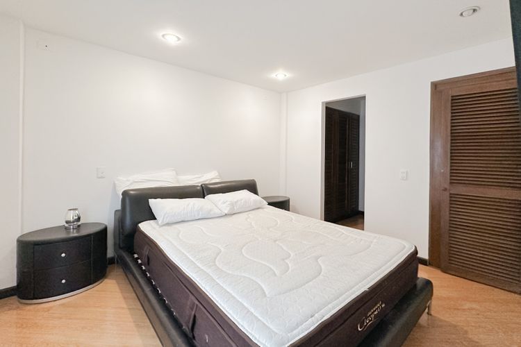 Apartamento de 3 alcobas en arriendo en Santa Barbara Central, Bogotá, 160 m² · foto 12 de 17