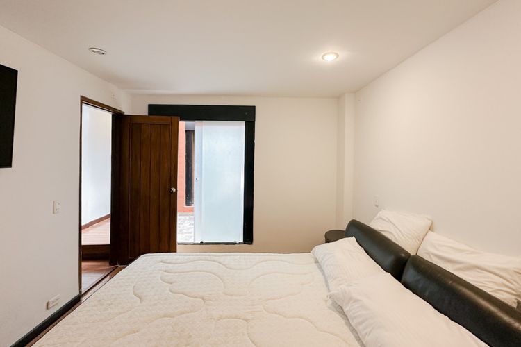 Apartamento de 3 alcobas en arriendo en Santa Barbara Central, Bogotá, 160 m² · foto 13 de 17