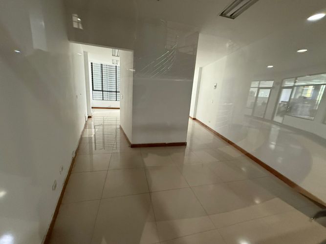 Oficina en arriendo en Los Balsos, Medellín, 46 m² · foto 4 de 6