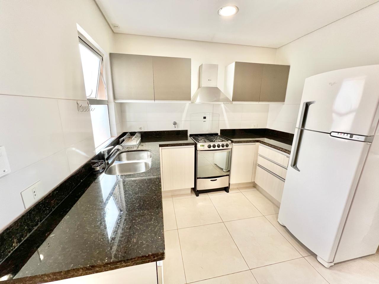 En Alquiler Departamento Amoblado de 2 Habitaciones en Villa Morra A335 — foto 3