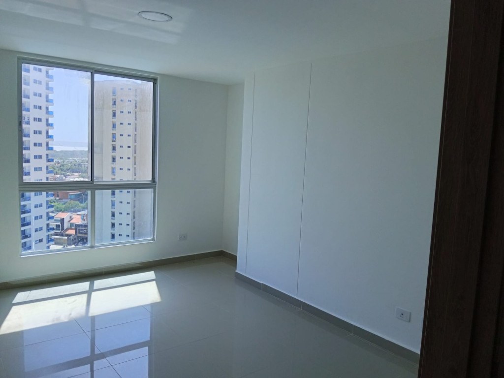 Apartamento en venta en Lagos Del Caujaral, Atlántico · foto 4 de 22