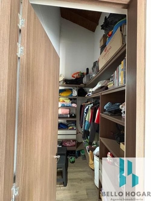 Casa de 4 alcobas en venta en San Felix, Bello, 1270 m² · foto 12 de 23