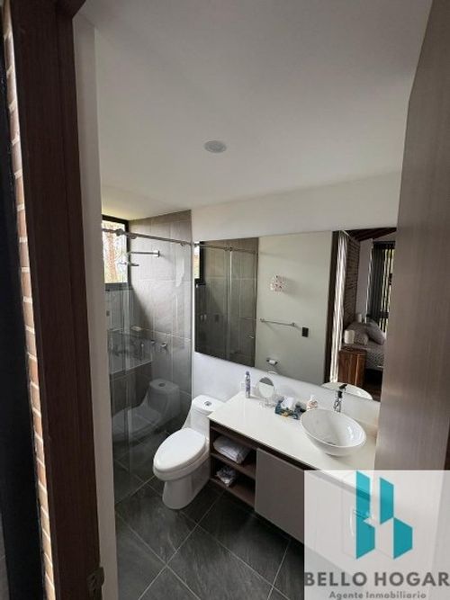 Casa de 4 alcobas en venta en San Felix, Bello, 1270 m² · foto 13 de 23