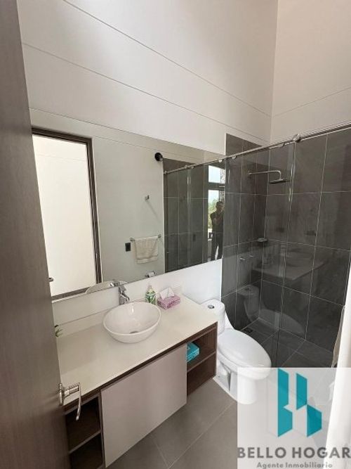 Casa de 4 alcobas en venta en San Felix, Bello, 1270 m² · foto 22 de 23