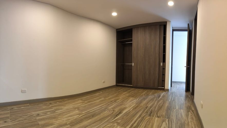 Apartamento de 3 alcobas en venta en Niza, Bogotá, 132 m² · foto 9 de 21