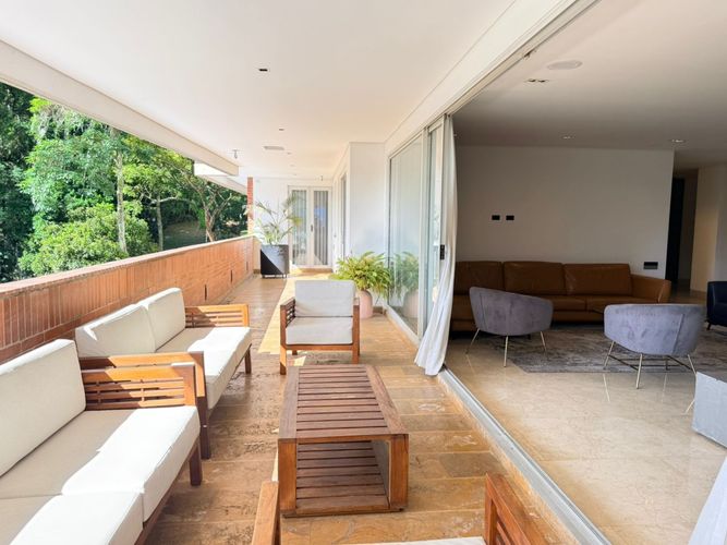 Apartamento de 4 alcobas en venta en El Poblado, Medellín, 420 m² · foto 19 de 20