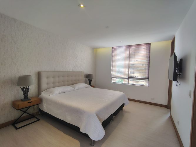 Apartamento de 3 alcobas en arriendo en El Poblado, Medellín, 190 m² · foto 13 de 20