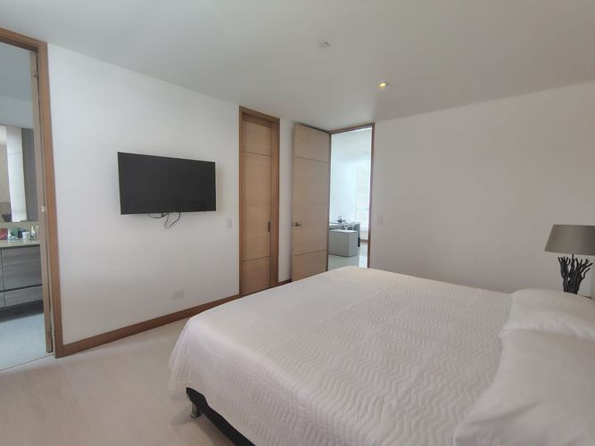 Apartamento de 3 alcobas en arriendo en El Poblado, Medellín, 190 m² · foto 11 de 20