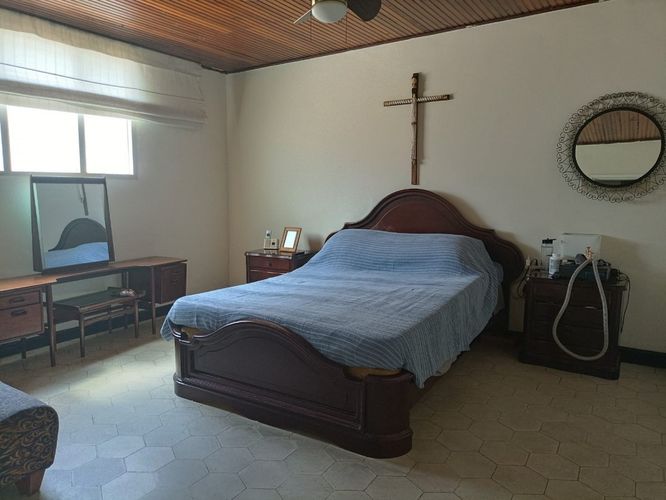 Casa de 5 alcobas en venta en Quirinal, Neiva, 348 m² · foto 13 de 15